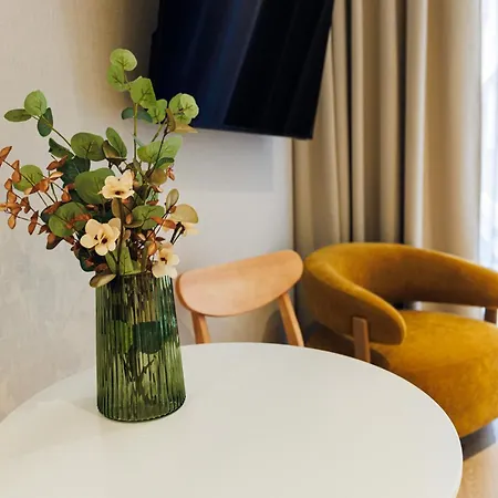 Greeneri Park Z Parkingiem W Cenie - Visitopl Apartamento