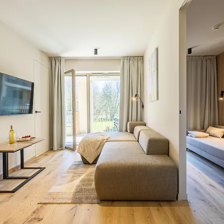 Greeneri Park Z Parkingiem W Cenie - Visitopl Daire *